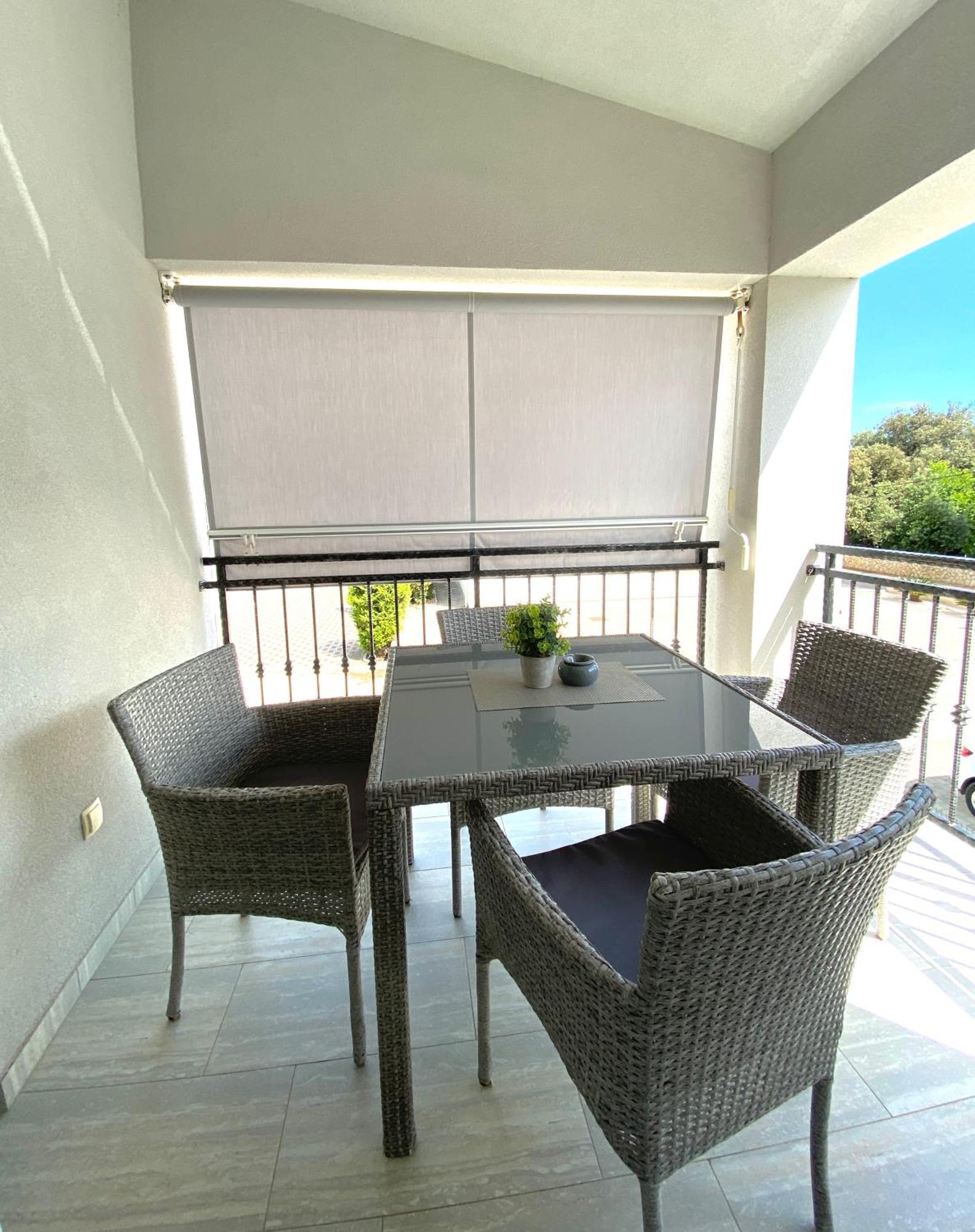 Apartmani Villa Adriatic Vir Exteriér fotografie