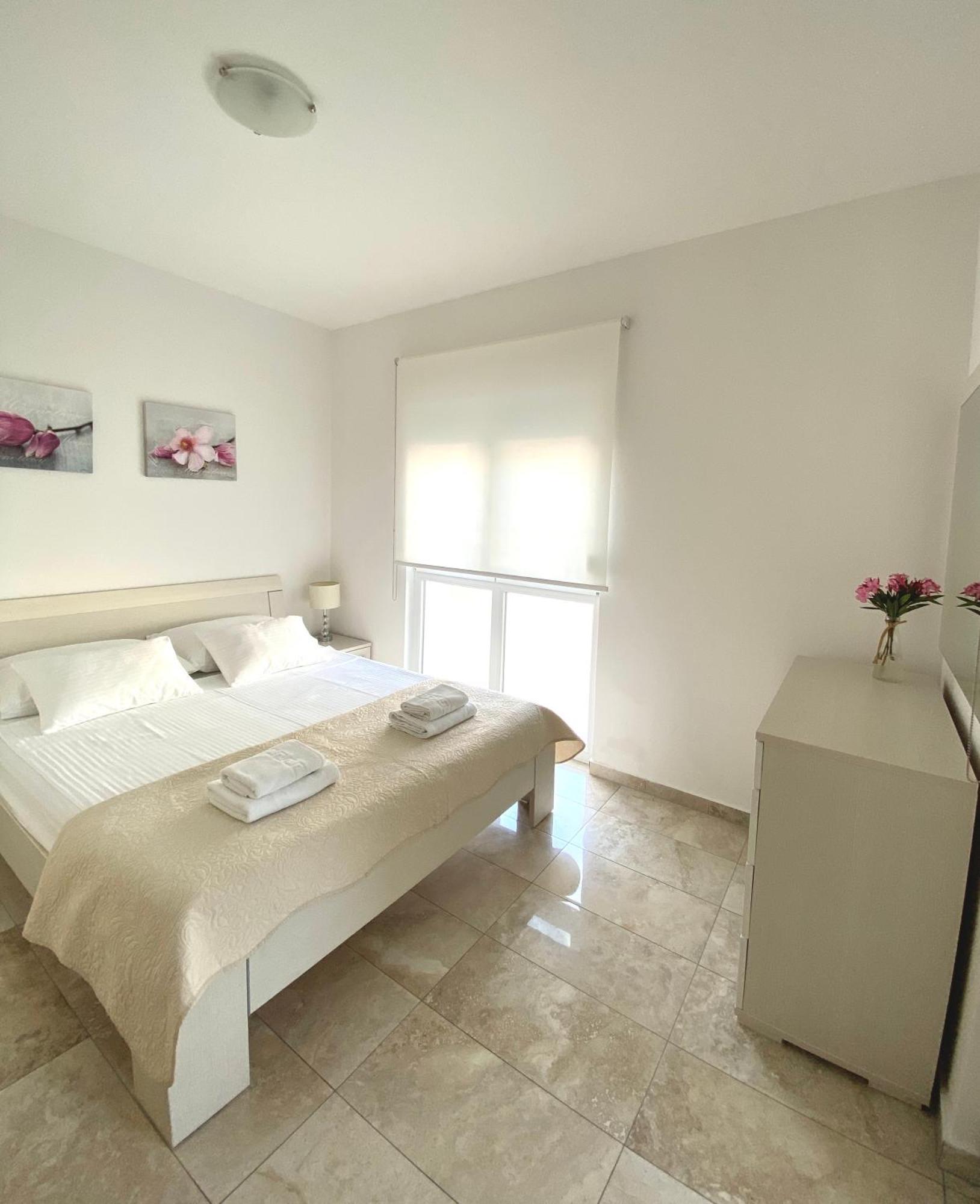 Apartmani Villa Adriatic Vir Exteriér fotografie