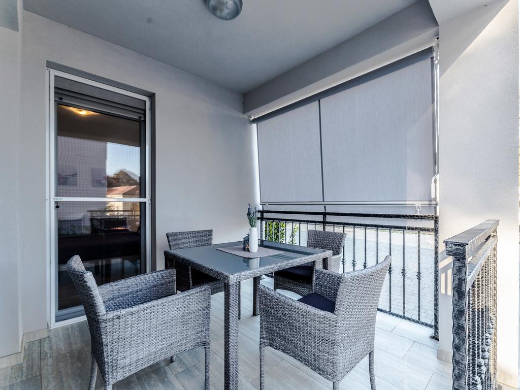 Apartmani Villa Adriatic Vir Exteriér fotografie